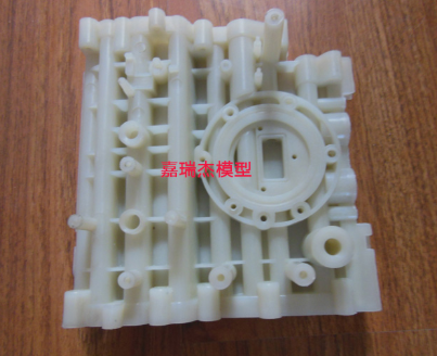 手板制作選擇機器加工還是人工加工?